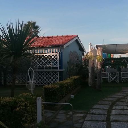 Bed & Breakfast Venezia Marina Di Carrara Exterior foto